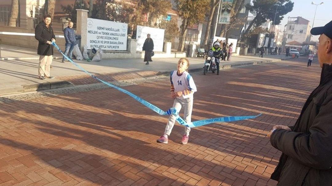 Kula&rsquo;da Atat&uuml;rk Kır Koşusu Yapıldı