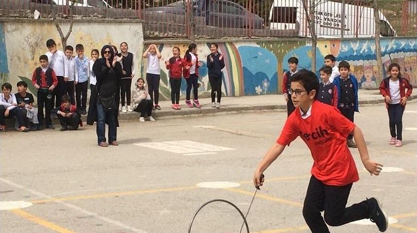 Ankaralı &Ccedil;ocuklar "aşık" Attı, K&uuml;lt&uuml;r&uuml;ne Sahip &Ccedil;ıktı