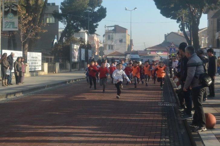 Kula’da Atatürk Kır Koşusu Yapıldı G2