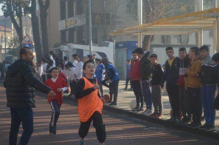 Kula’da Atatürk Kır Koşusu Yapıldı G3