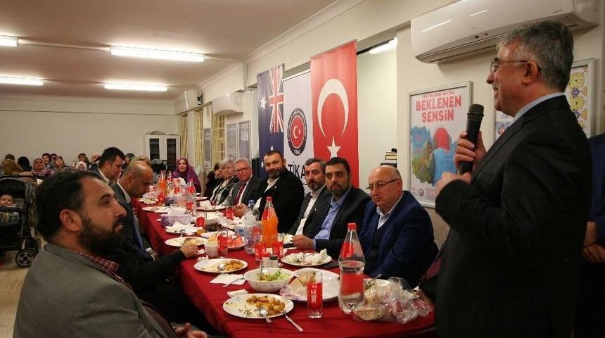 Tika’dan Avustralya’da İftar