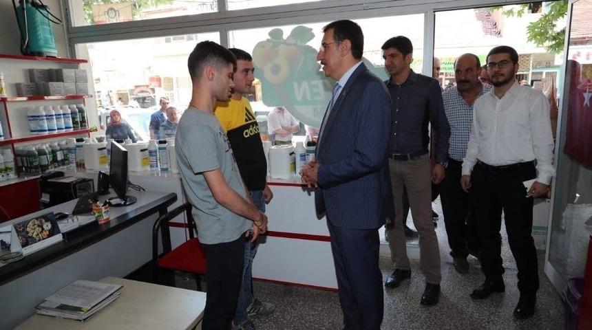 Bakan T&uuml;fenkci Sanayi &Uuml;retim Rakamlarını Değerlendirdi