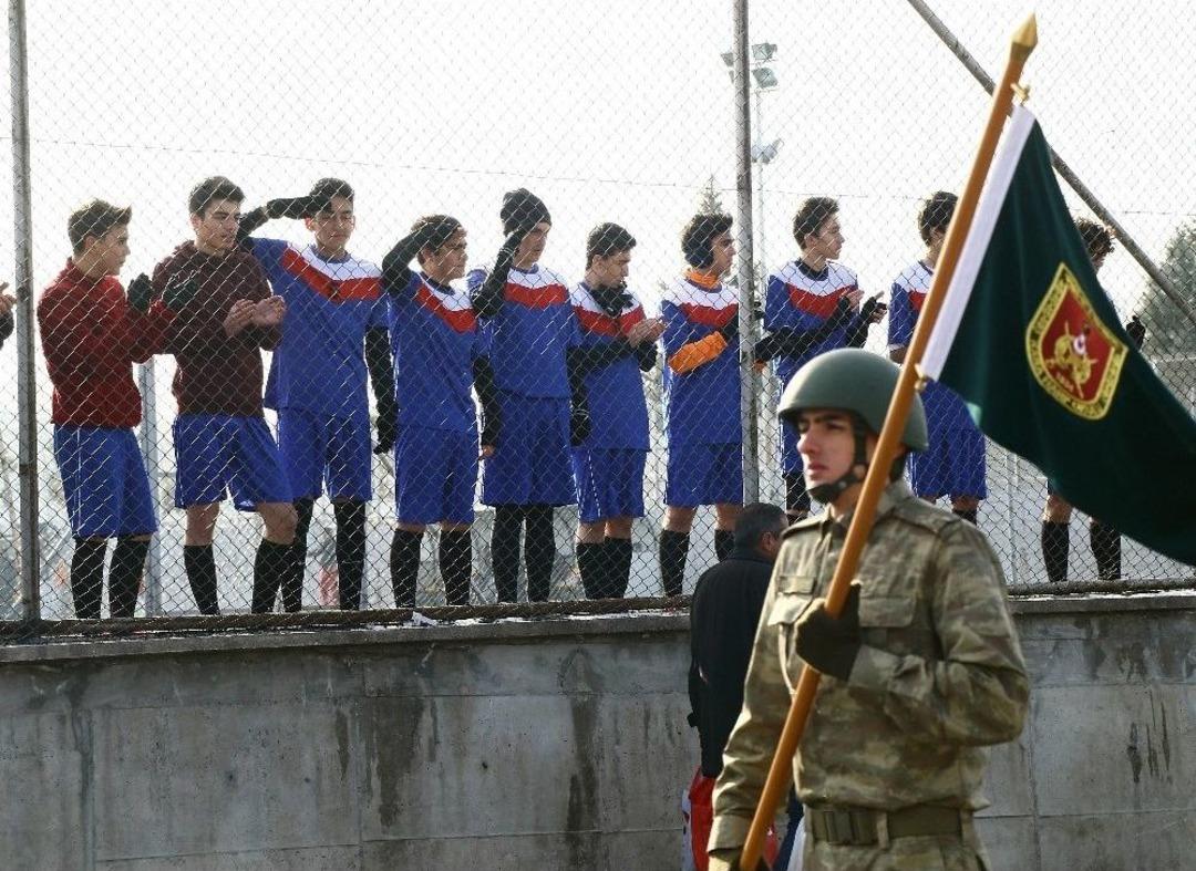 Askerler Başkent Sokaklarını İnletti