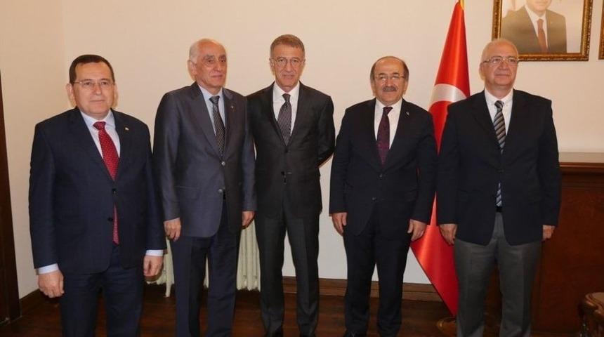 Başkan G&uuml;mr&uuml;k&ccedil;&uuml;ğoğlu, Trabzonspor Y&ouml;netimini Kabul Etti