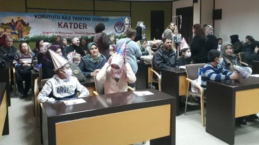 L&ouml;semili &Ccedil;ocukların Yeni Yıl Sevinci