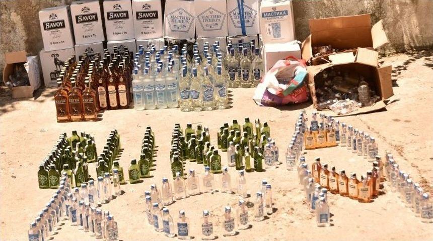 Kom Ekipleri 662 Şişe Ka&ccedil;ak İ&ccedil;ki Ele Ge&ccedil;irdi