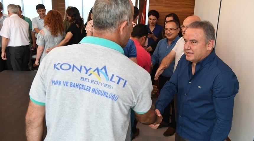 Başkan B&ouml;cek, Personeliyle Bayramlaştı