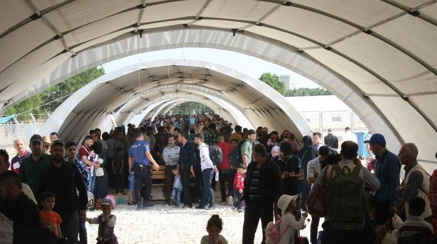 Ramazan Bayramı İ&ccedil;in 52 Bin 114 Suriyeli &Uuml;lkesine Gitti