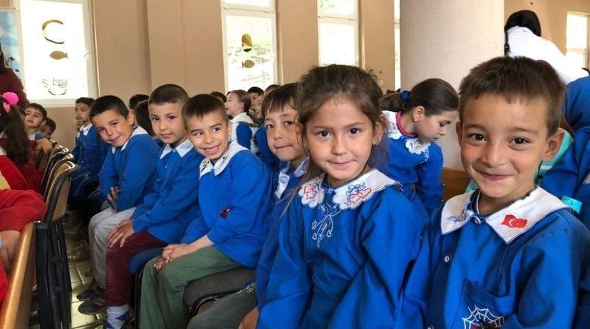 K&ouml;y &Ccedil;ocukları Tiyatroyla Tanıştı