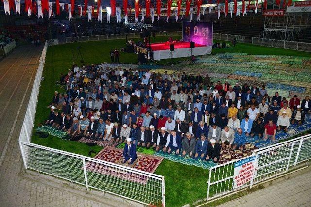 Kumluca&rsquo;da Şehitler Ve Ge&ccedil;mişler Anısına &Ouml;zel Gece 2