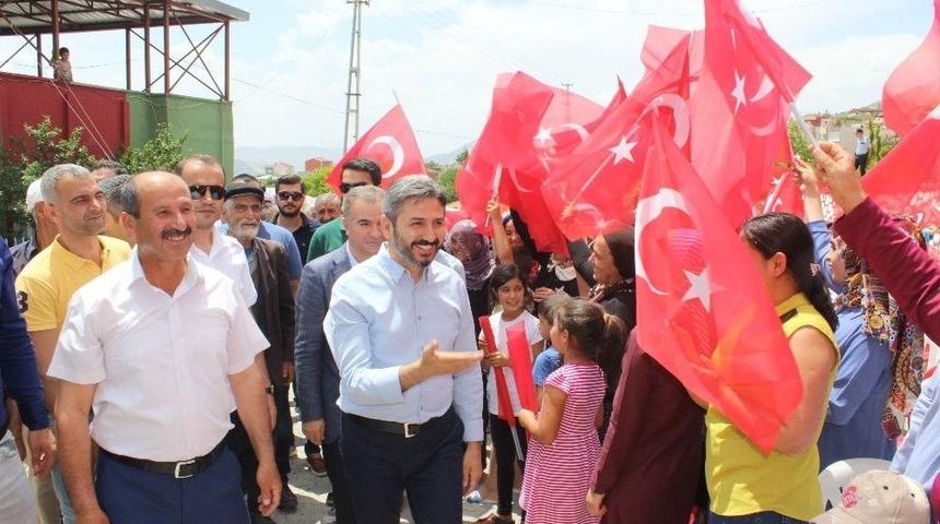 Tbmm Başkanvekili Aydın&rsquo;a Sergi Salonu A&ccedil;ılışında B&uuml;y&uuml;k İlgi
