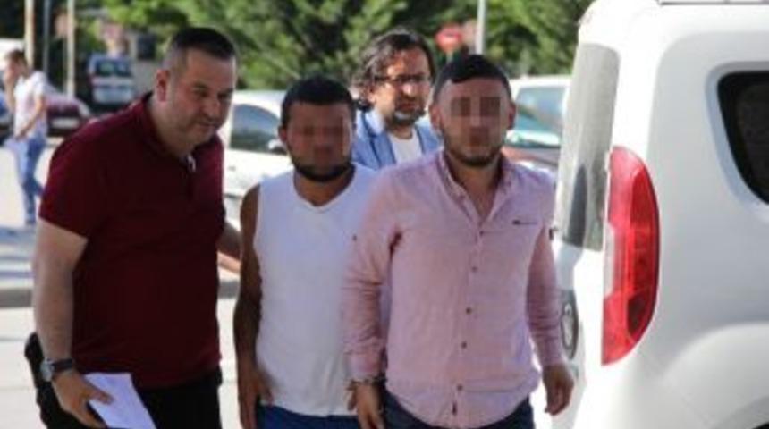 Hırsızlar, Polisin Takibi Sonucu Yakalandı