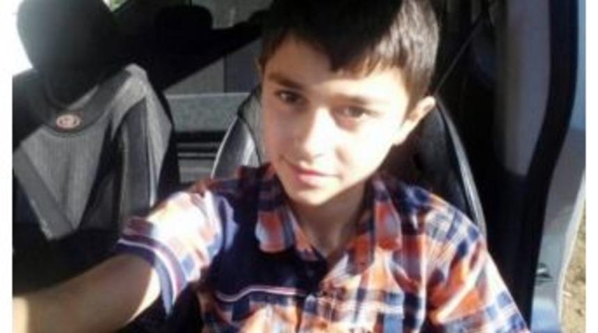 13 Yaşındaki &Ccedil;ocuk Kazada &Ouml;ld&uuml;, S&uuml;r&uuml;c&uuml; Kayıp