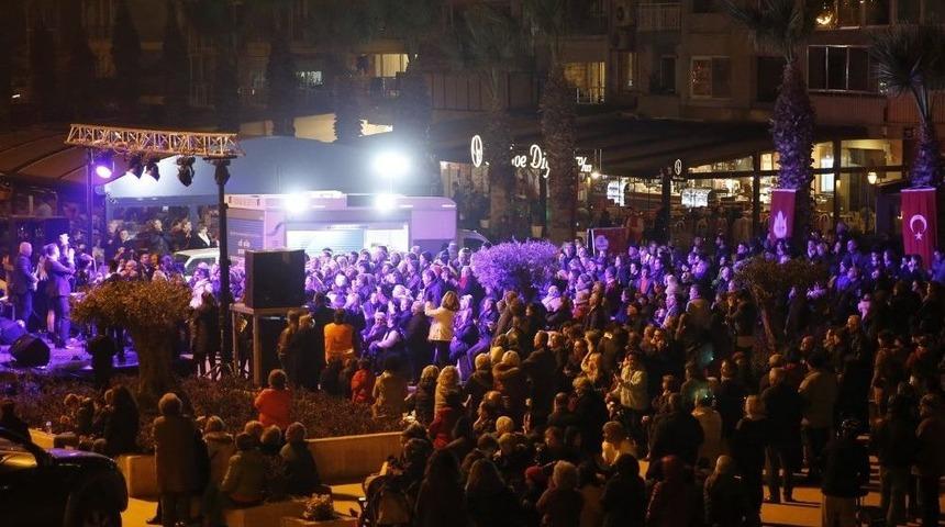 Konak&rsquo;ta Yeni Yıl Kutlamaları Erken Başladı