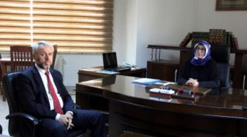 Kadın M&uuml;ft&uuml; Yardımcısı G&uuml;ner G&ouml;revine Başladı