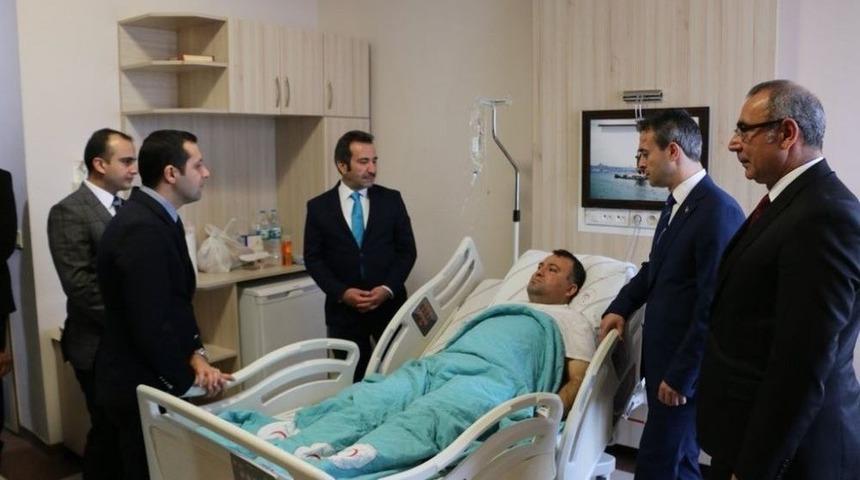 Vali Mantı;"kaymakamımız Başarılı Bir Ameliyat Ge&ccedil;irdi"