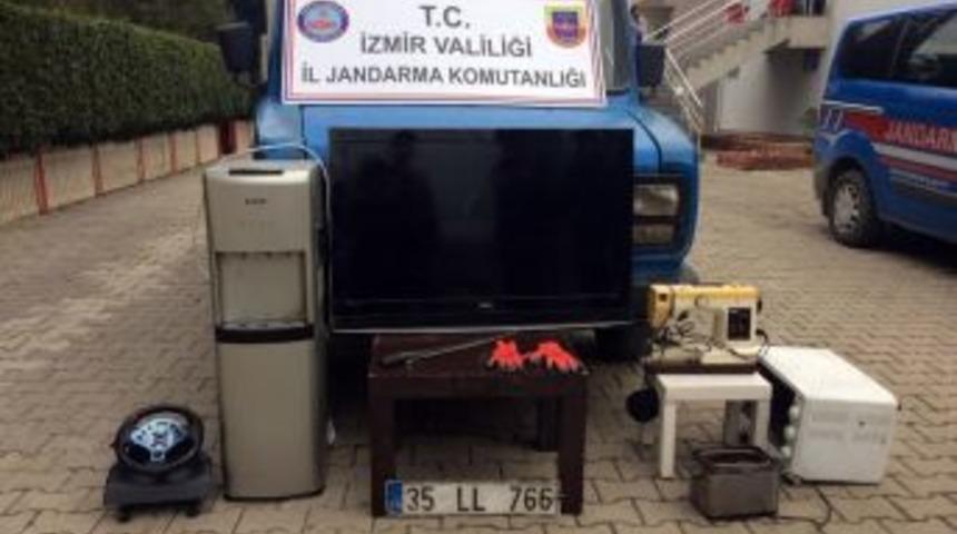 Hırsızlar Ka&ccedil;amadan Jandarma Yakaladı