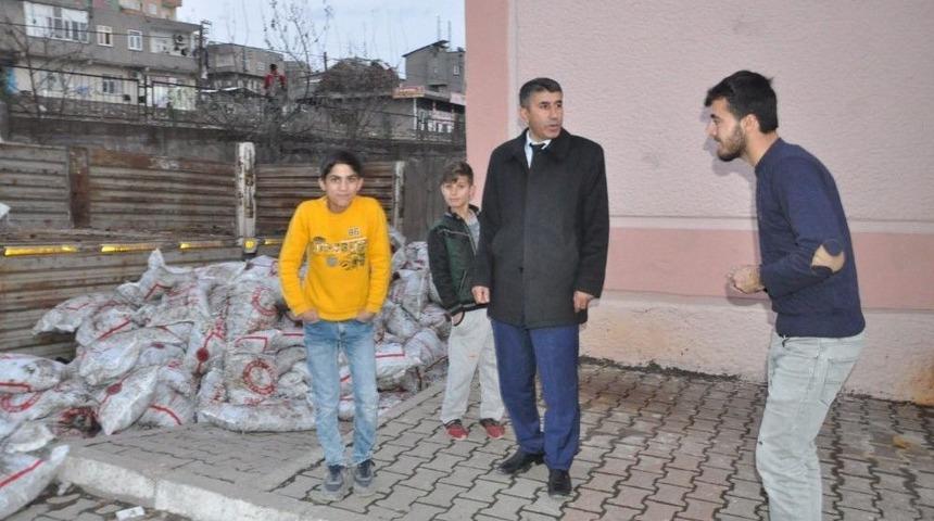 Şırnak&rsquo;ta 10 Bin Aile K&ouml;m&uuml;r Yardımı Yapılıyor