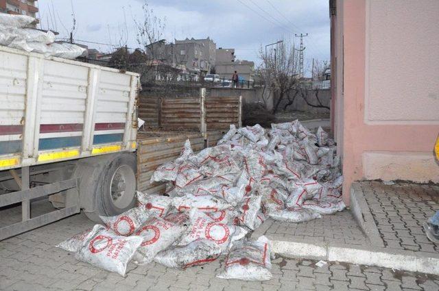 Şırnak’ta 10 Bin Aile Kömür Yardımı Yapılıyor