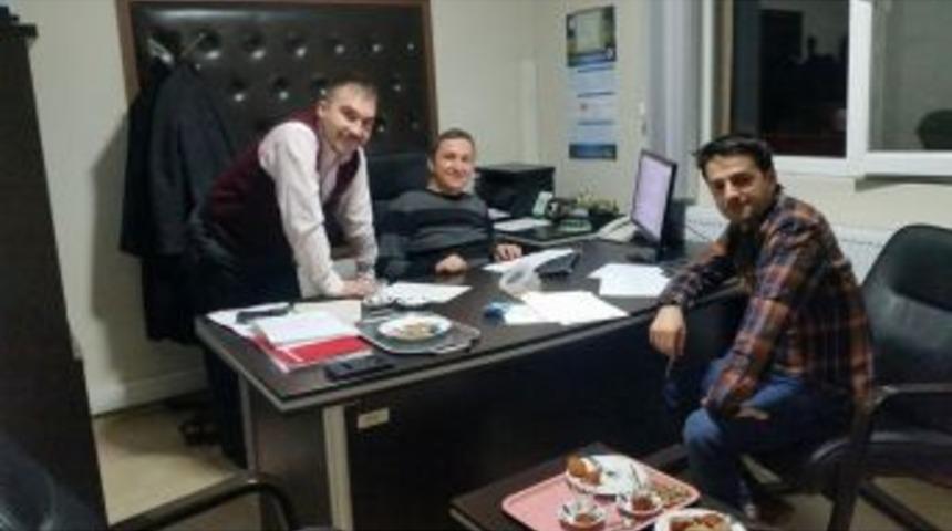 Dağ Y&ouml;resinin Y&uuml;z&uuml; 10 Bin Koyunla G&uuml;l&uuml;yor