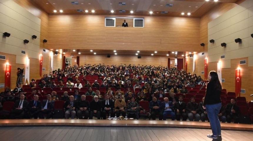 Otizmle Yaşamak Zor Değil Konferansı