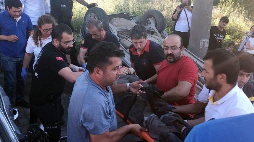 Takla Atan Otomobilin S&uuml;r&uuml;c&uuml;s&uuml; Yaralandı