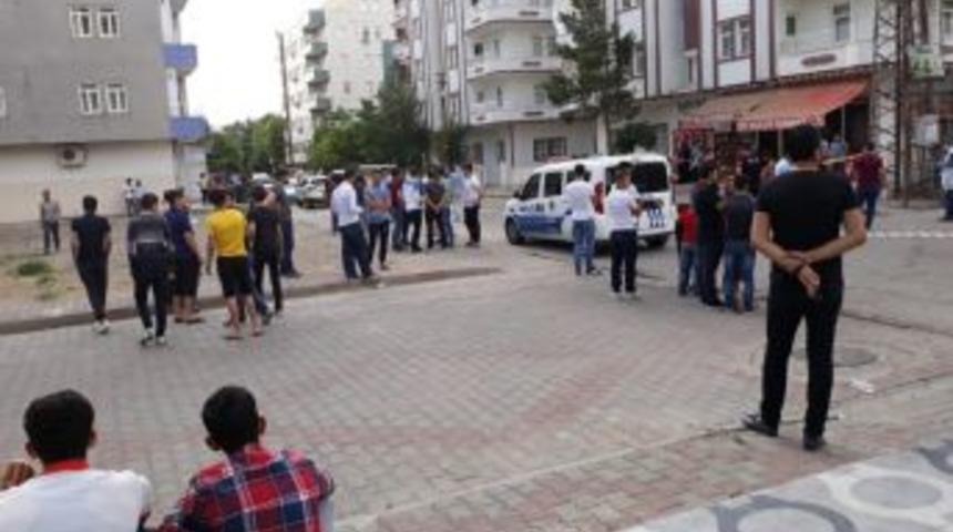 Batman&rsquo;da İki Aile Arasında Silahlı Kavga: 2 &Ouml;l&uuml;, 3 Yaralı