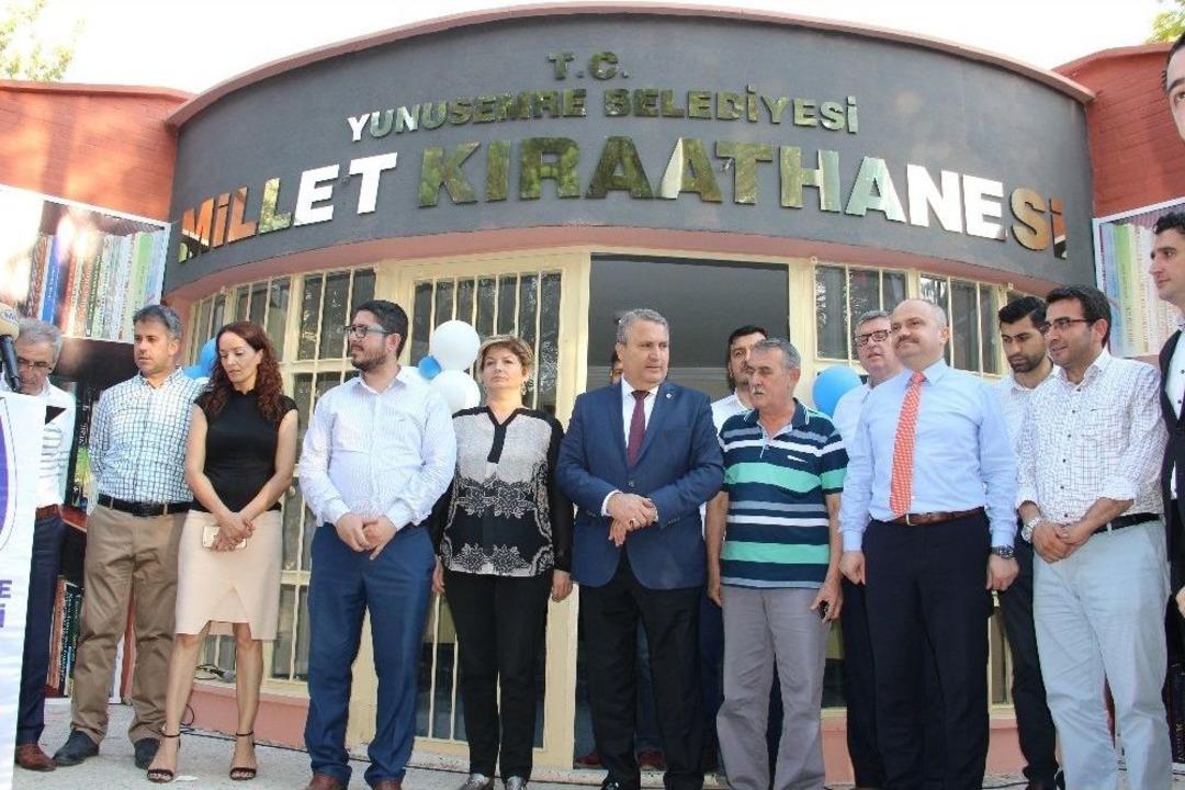 Ege&rsquo;nin İlk Millet Kıraathanesi Yunusemre&rsquo;den