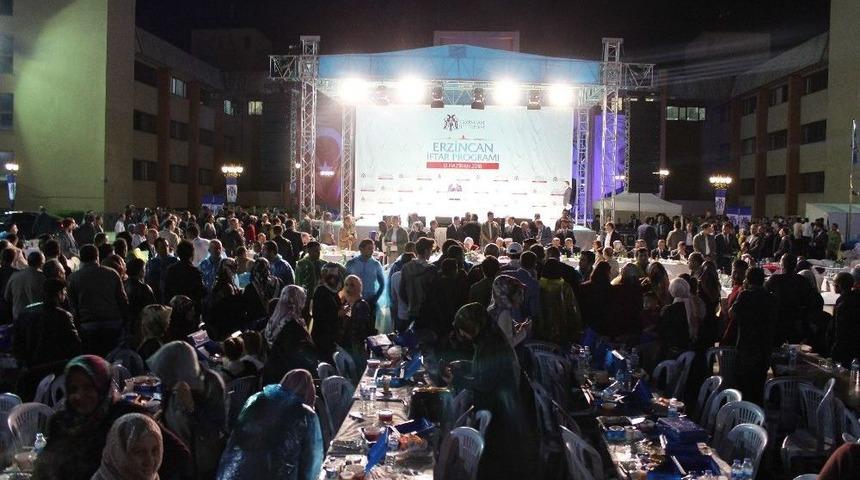 Başbakan Yıldırım, Hemşehrileriyle İftar Yaptı