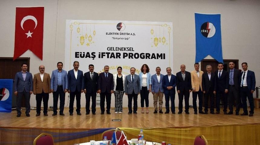 E&uuml;aş&rsquo;tan Geleneksel İftar Programı