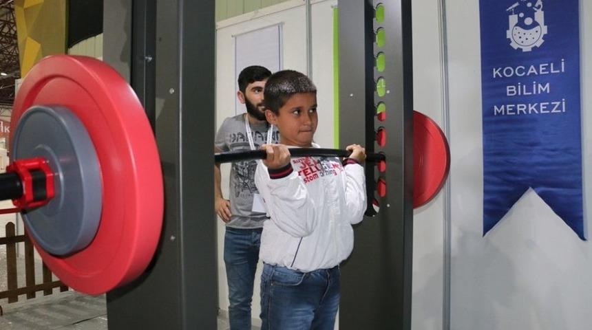 23 Nisan &Ccedil;ocuk Festivali&rsquo;nde &ldquo;cep Herk&uuml;l&uuml;&rdquo; Anılıyor