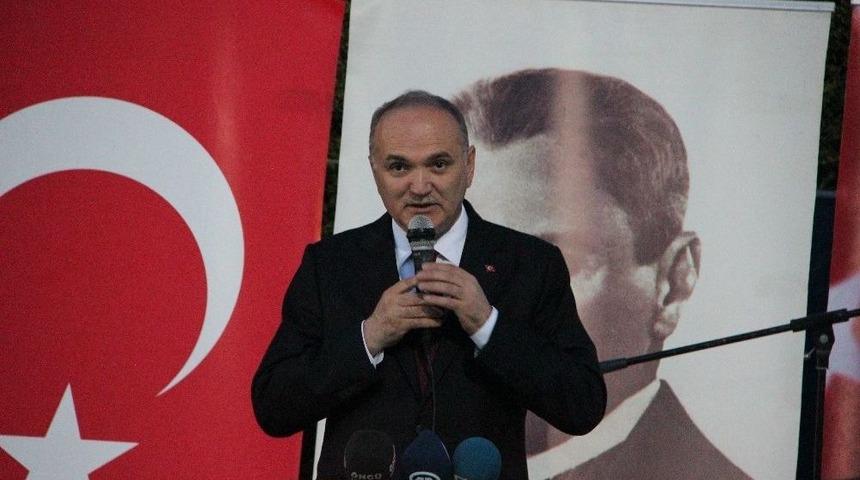 Bakan Özlü: “biz Yapacaklarımızı, Onlar Yıkacaklarını Konuşuyor”