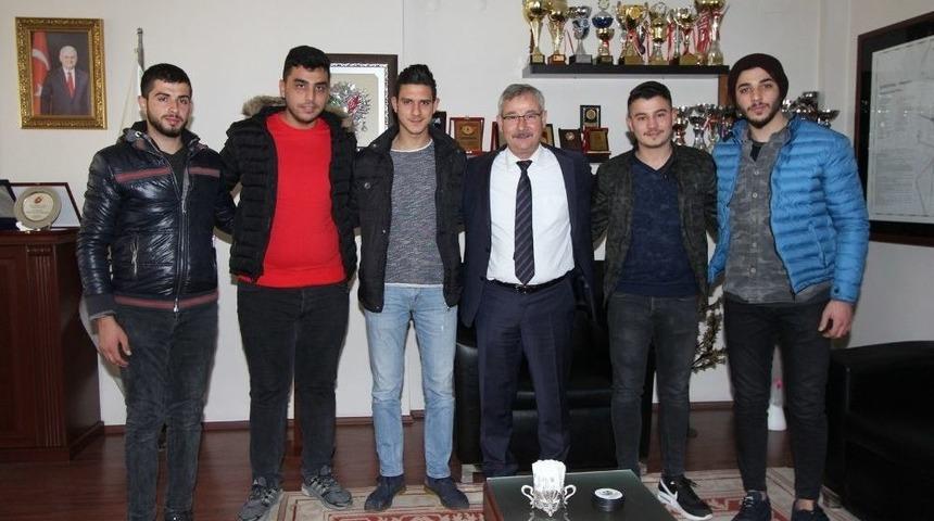 Hazır Askerlerden Başkan Yaralı&rsquo;ya Ziyaret