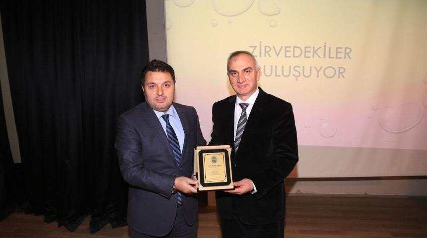 &rsquo;zirvedekiler Buluşuyor&rsquo;un İlk Konuğu Başkan Yılmazer Oldu