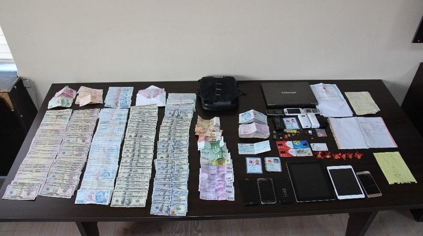 Denizli&rsquo;de &rsquo;gaybubet Evleri&rsquo;ne Operasyonda Yaklaşık 200 Bin Tl Ele Ge&ccedil;irildi