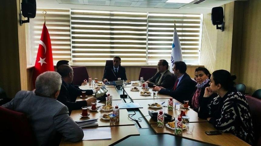 İşkur Sosyal Yardım Alan Vatandaşı İş G&uuml;c&uuml;ne Dahil Etmek İ&ccedil;in Kolları Sıvadı