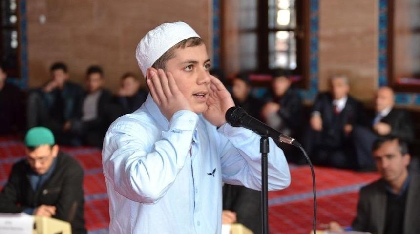 Ahlat’ta “genç Bilaller Ezanı Güzel Okuma” Yarışması