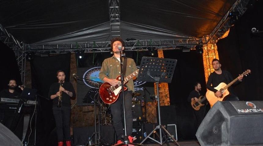 &Uuml;nl&uuml; Sanat&ccedil;ı Buray Sinop&rsquo;ta