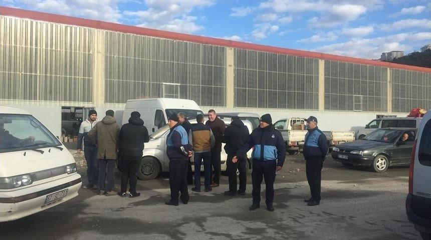 Başkan Tekin, Pazarcı Esnafının Dertlerini Dinledi