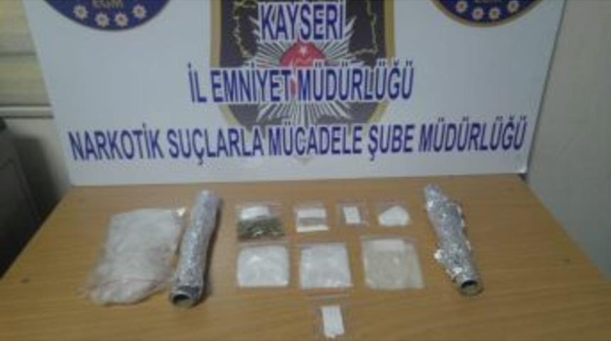 Kayseri Polisi Uyuşturucuya Ge&ccedil;it Vermiyor