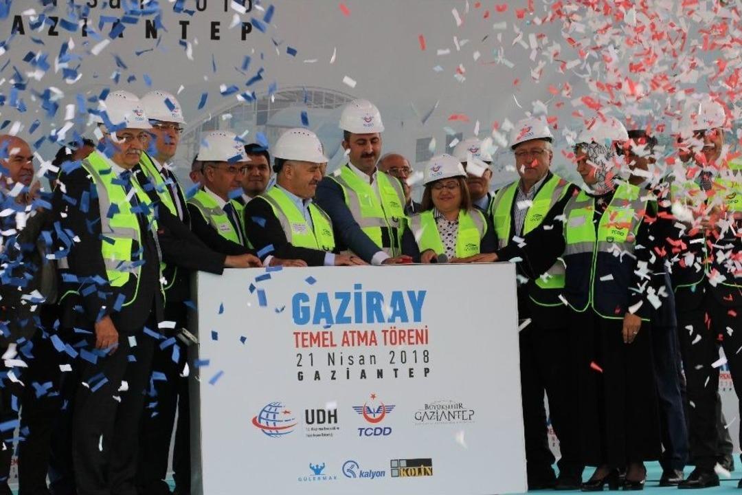 Ulaştırma Bakanı Arslan Ve Adalet Bakanı G&uuml;l Gaziantep&rsquo;te