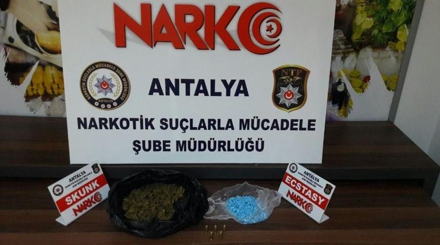 Antalya&rsquo;da Uyuşturucu Operasyonu