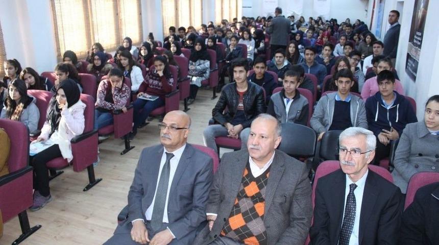 Yazar &Ccedil;ınar Arıkan Okul &Ouml;ğrencileriyle Buluştu