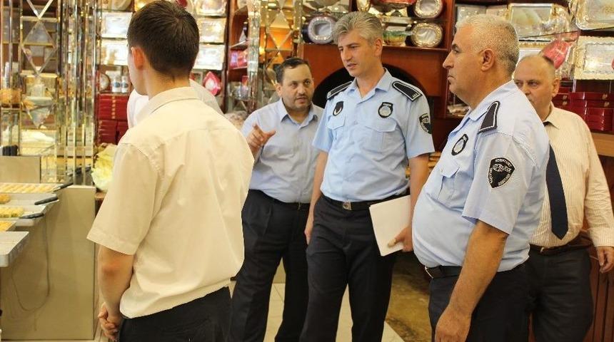 (&ouml;zel) Esenyurt Zabıtasından Bayram Denetimi