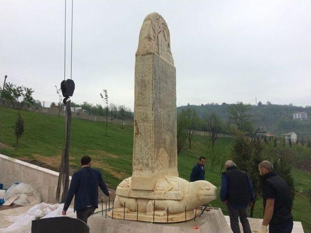 Tonyukuk, K&uuml;ltigin Ve Bilge Kağan Anıtlarının Heykelleri Yerleştirildi 1