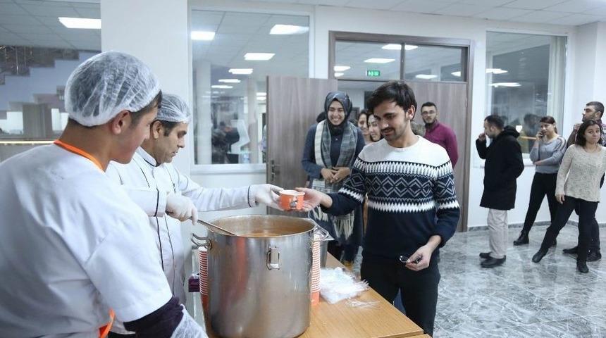 &Ouml;ğrencilere Sınav Haftası &Ccedil;orba İkramı