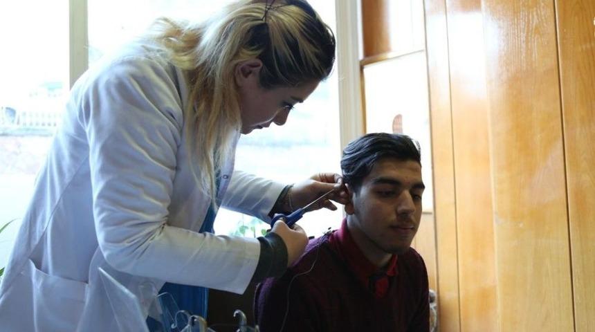 Gazi Evladının İşitme Cihazı Sevinci