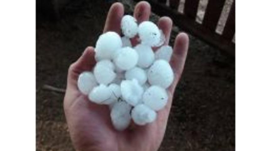 Taş Gibi Dolu Yağdı