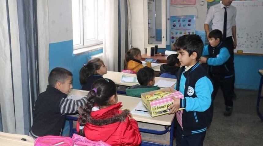 Okul Başkanı &Ouml;ğrenci, Kaymakam Erat&rsquo;ı Ziyaret Etti