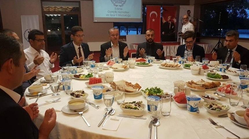 Edirne&rsquo;de Amat&ouml;r Spor Kul&uuml;plerine 235 Bin Tl&rsquo;lik Yardım